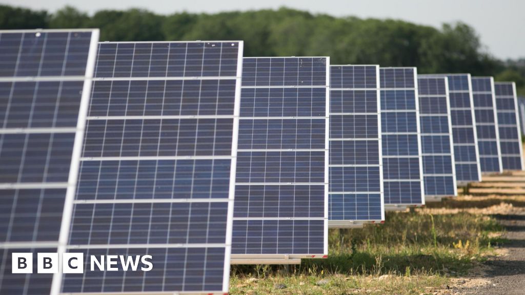 Government-approves-UKs-largest-solar-farm-in-Lincolnshire.jpg